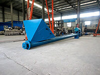 螺旋輸送機(jī)的輸送結(jié)構(gòu)為：螺旋機(jī)殼，螺旋軸，螺旋葉片，螺旋電機(jī)等多個(gè)部件的使用。